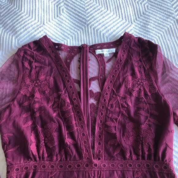 Lace Dress - Picture 5 of 7